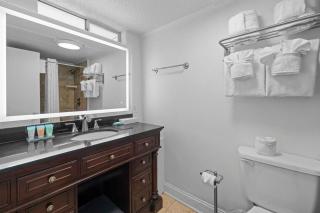Hidden Treasures, 1st Floor, Pool View King Room - 5