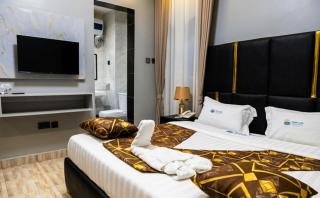 Travellers Palace Hotel - 2