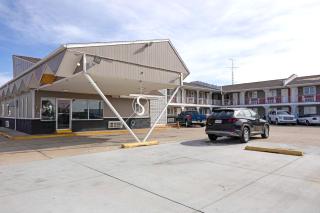 Circle S Motel Cozad I-80 - 2