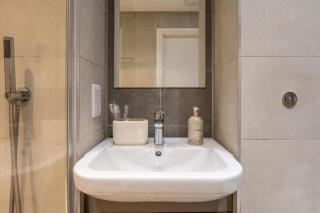 Modern Balcony Flat - Free Netflix - Near Slough Station - 2