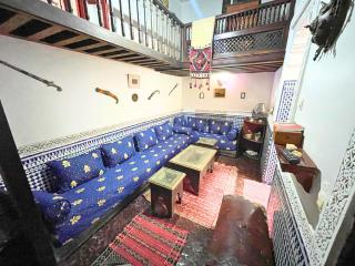 Évasion Authentique - Riad avec Suites - Wi-Fi & Climatisation - Terrasse avec vue panoramique sur la Médina - 2