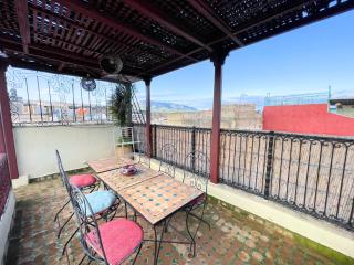 Évasion Authentique - Riad avec Suites - Wi-Fi & Climatisation - Terrasse avec vue panoramique sur la Médina - 8