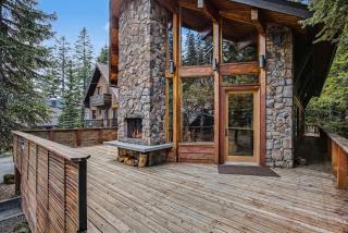 Mule Deer - Luxury Mount Hood Chalet - 2