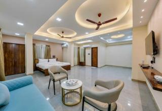 Townhouse Oak Karkamb Road Solapur Formerly Grand Residency - 0