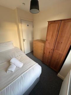 Budget Friendly Double Private Room - 3