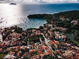 Casa em condomínio a 50mt da praia dos ossos - 2