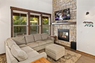 3BR Golf Mtn View Chefs Kitch Hike Bike Spa Golf - 1