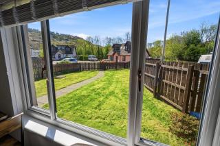 Charming 2BR Oban Home - Quiet area, free parking - 7