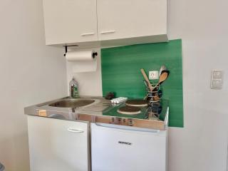 City Apartment with Free Parking near Vienna - 6