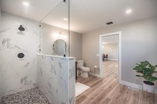 Hot Tub, King Beds, Beach Volleyball, Mountain Views, Private Retreat - 2