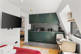 Elevated City Living - Modern & Convenient - 2