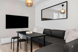 GT43-102 - Modern 2BR with Balcony & Mountain View - 9