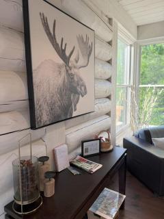 Chalet Inukshuk Luxury Log Cabin with Spa Lake View and Club Access near Mont Tremblant - 2