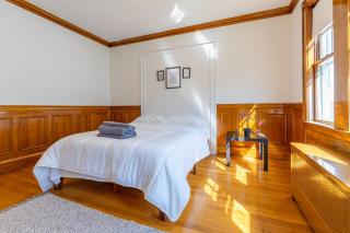 154 Quite & Bright & Spacious Apt in Brighton - 2