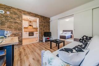 4 - Bedroom House With Hot Tub & Sauna - Happy Rentals - 5