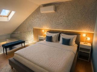 Mid Azure Loft, free parking, self check-in - 4