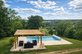 Maison contemporaine en bois avec piscine - 9