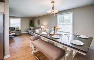 Cozy 5BR Retreat Game Room Rochester Suburb Area - 4