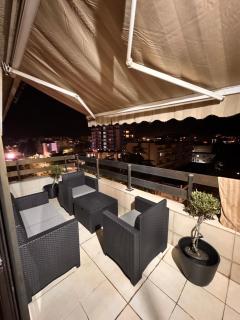 Central Point Apartment - 0