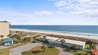 Sandy Toes Studio: Your Beachfront Getaway Awaits - 0