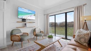 Sandy Toes Studio: Your Beachfront Getaway Awaits - 9