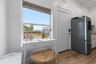Lover's Micro Studio Hideaway at Beachview - 1