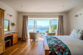 Seascape at coed y berclas, luxury accommodation with stunning sea view - 6