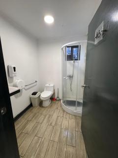 Hostal - 4