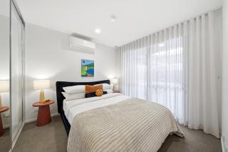 Stylish 1-Bed Retreat in Braddon - 8