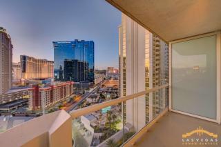 MGM Signature-14-605 Strip View Balcony Studio - 9