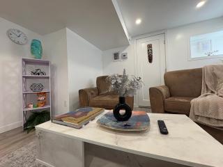 Silverado Suite Modern Quiet 2BR Queen's Downtown - 3