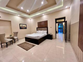 Hotel East View - 4