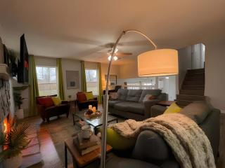 King Bed! 2 Living-rooms! Patio! BBQ Grill - 5