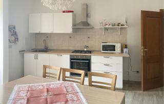 Gorgeous Apartment In Solferino - 6