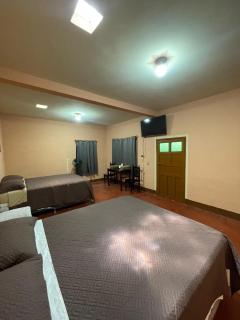 Golden Lake Rooms - 3