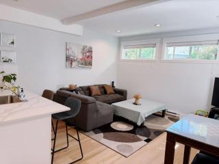 Ground level two bedrooms Suite near Lake and Golf Course - 8