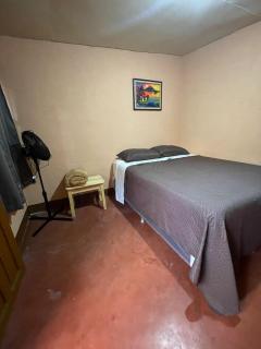 Golden Lake Rooms - 1