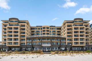 Belle Escapes - Oceanside Apartment at the Pier - 5