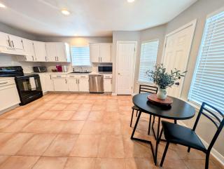 Cowboy House with Casita | Near Seaworld - 6