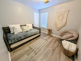 Cowboy House with Casita | Near Seaworld - 3