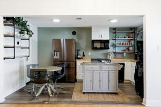 Stylish Museum Apt 3 Comfort & Culture Combined Duplex - Houston - 6