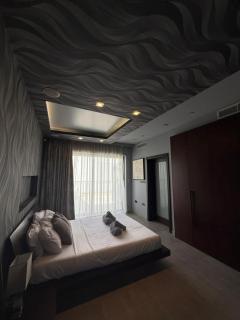 Luxury Penthouse - 8