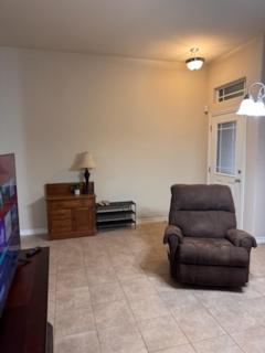 5BR Home • Backyard + BBQ / Sleeps 10 - 8