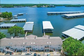 The Calm Cove - A tranquil waterfront escape near shopping and entertainment - 8