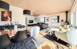 4 Bedroom Cozy Home In Allinge - 5