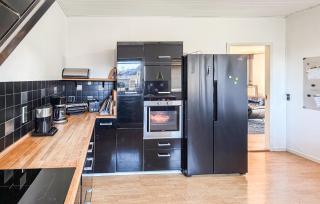 4 Bedroom Cozy Home In Allinge - 3