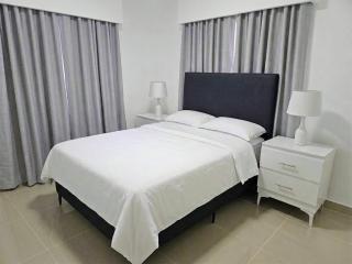 Apartamento Moderno con Piscina, Seguridad y Respaldo Electrico - 9