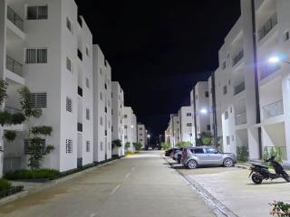 Apartamento Moderno con Piscina, Seguridad y Respaldo Electrico - 7