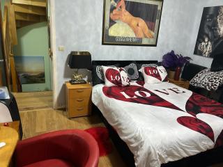 Serenity Big Room - Brussels - 7