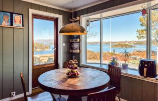 Lovely Home In Hjellestad With House Sea View - 6